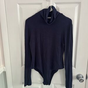 Reoria navy blue turtleneck bodysuit